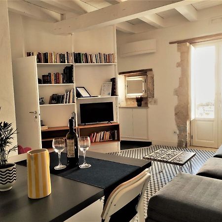 Suite Bagnara- Ortigia Holidays Сиракуза Екстериор снимка