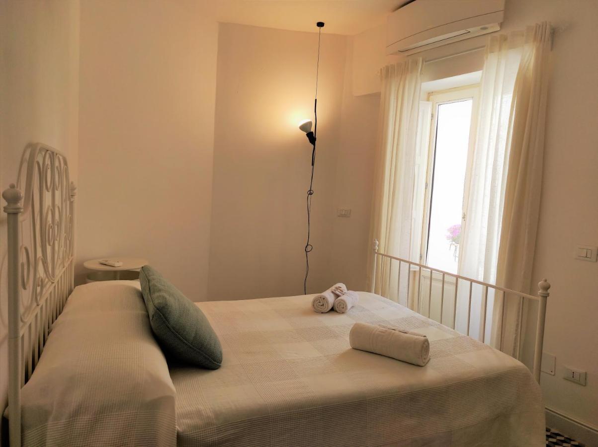 Suite Bagnara- Ortigia Holidays Сиракуза Екстериор снимка