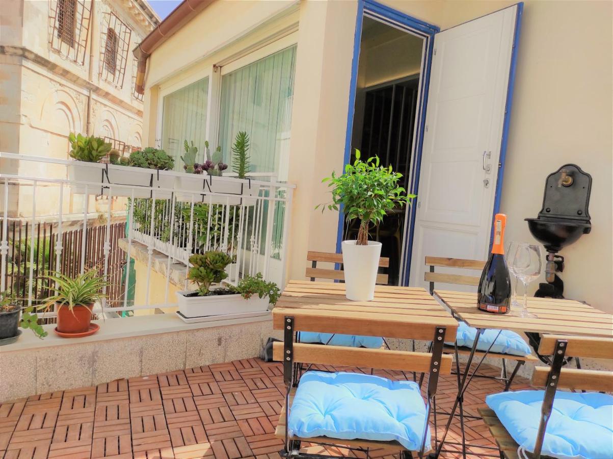 Suite Bagnara- Ortigia Holidays Сиракуза Екстериор снимка