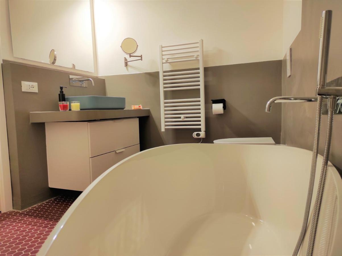 Suite Bagnara- Ortigia Holidays Сиракуза Екстериор снимка